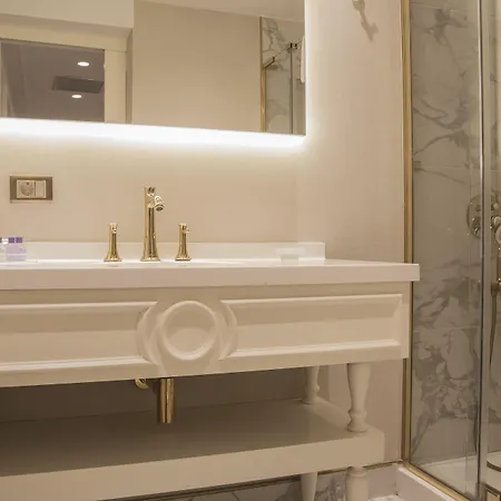 Mina - Special Category 4*