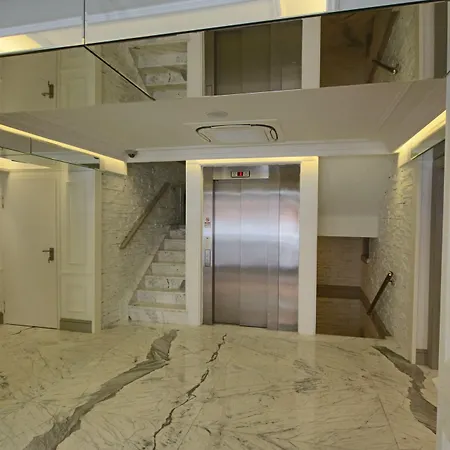 Mina - Special Category Hotell