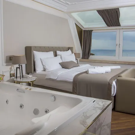 Mina - Special Category Hotell 4*