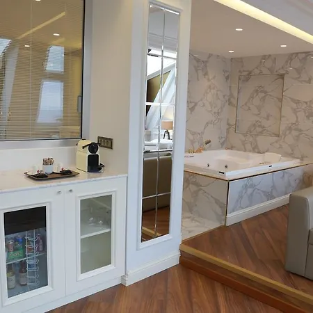 Hotell Mina - Special Category