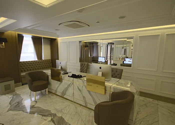 Mina - Special Category 4*