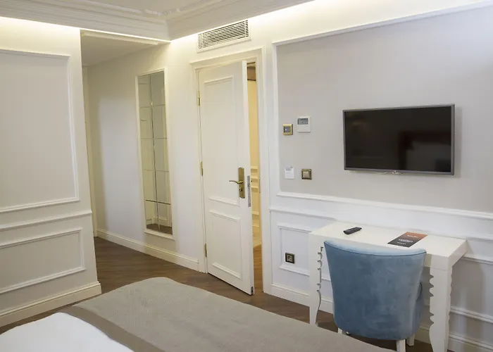 ミナ スペシャル カテゴリー 4* イスタンブール