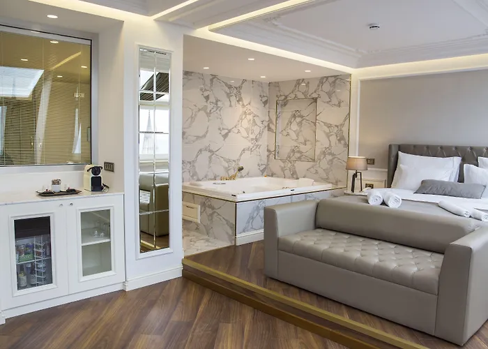 ミナ スペシャル カテゴリー イスタンブール