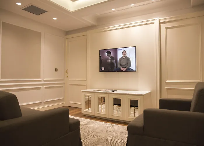 مينا - سبيشال كاتيغوري 4*